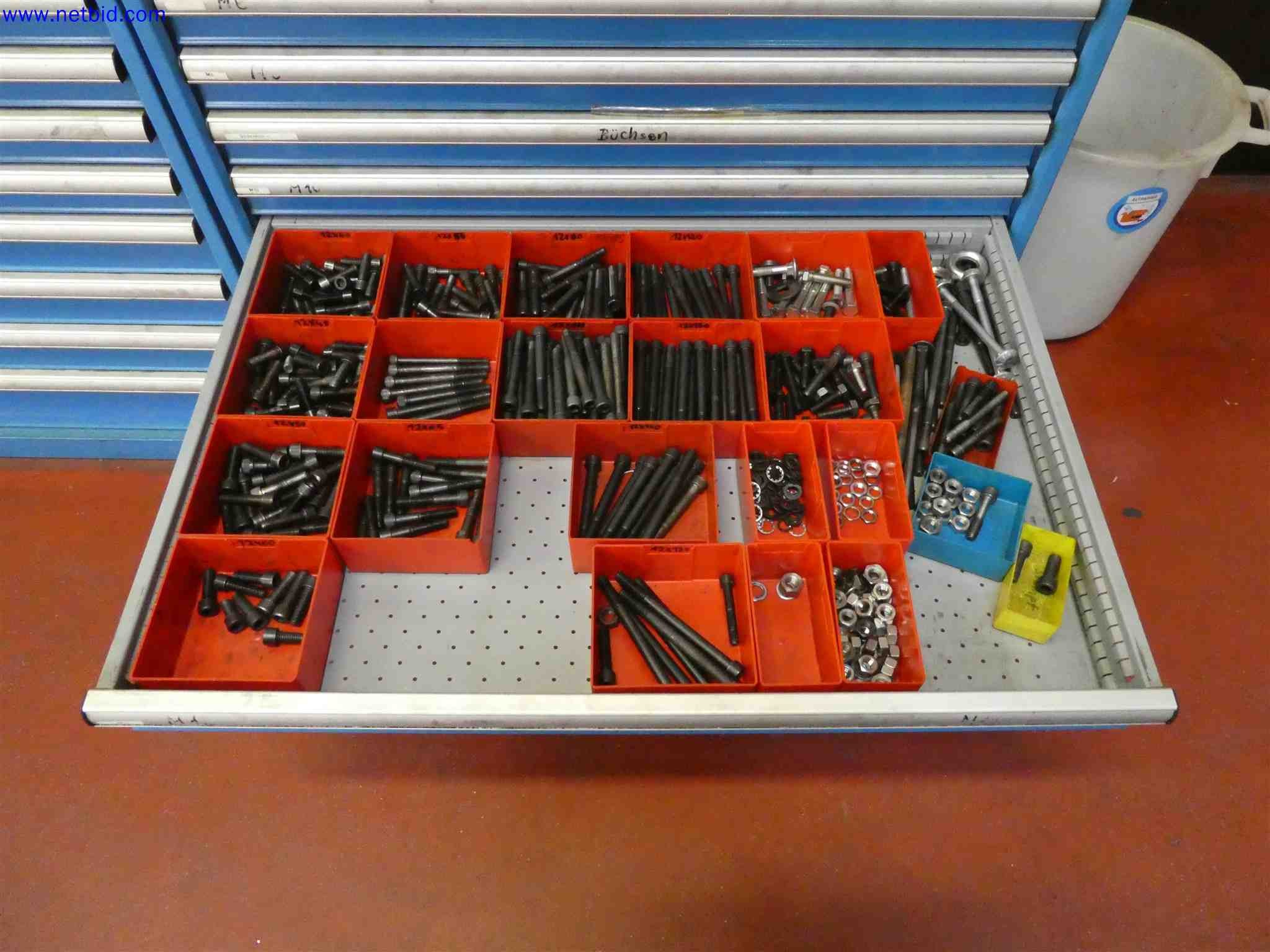 Machines for the production of precise metal components using CNC turning and CNC milling-23