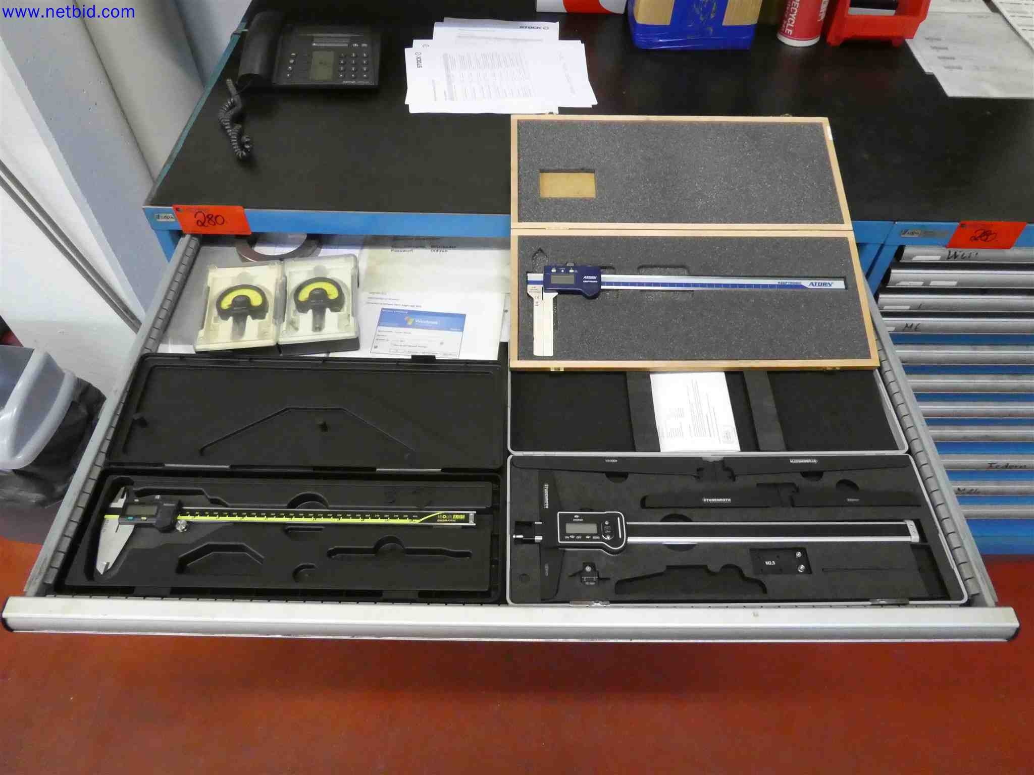 Machines for the production of precise metal components using CNC turning and CNC milling-3