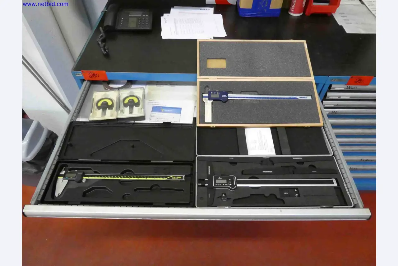 Machines for the production of precise metal components using CNC turning and CNC milling-3