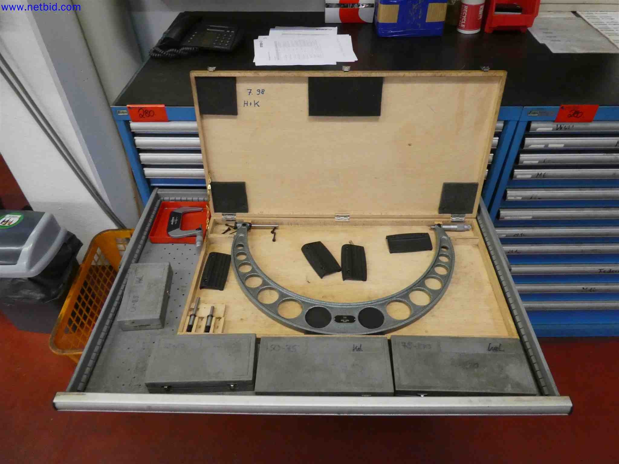 Machines for the production of precise metal components using CNC turning and CNC milling-7