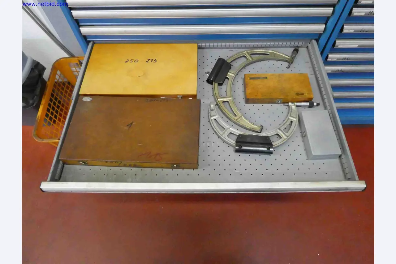 Machines for the production of precise metal components using CNC turning and CNC milling-8