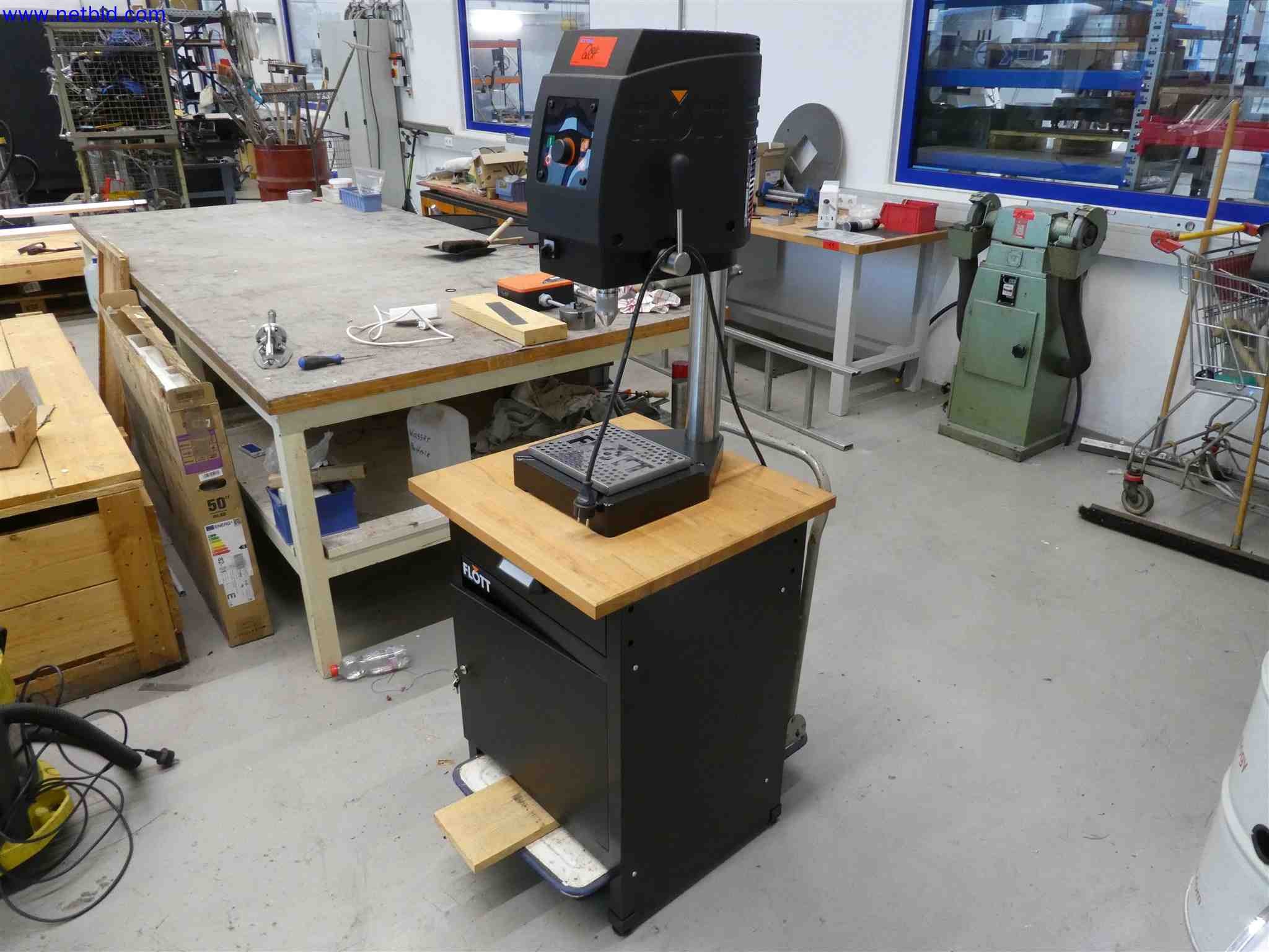 Machines for the production of precise metal components using CNC turning and CNC milling-2