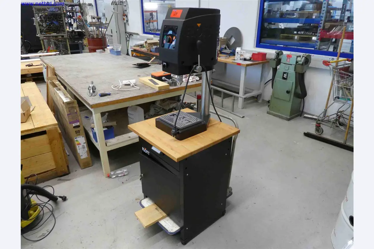 Machines for the production of precise metal components using CNC turning and CNC milling-2