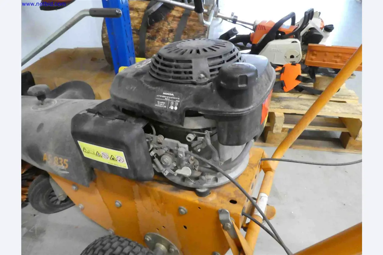 Machines for the production of precise metal components using CNC turning and CNC milling-3