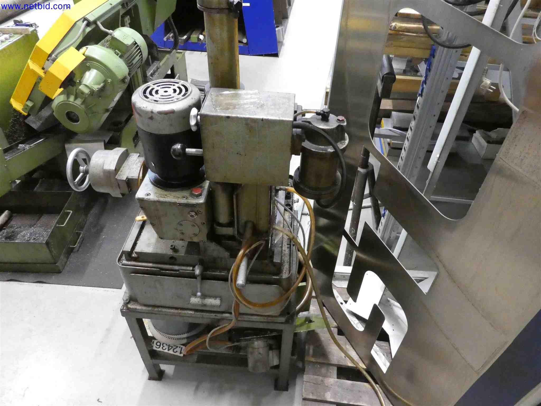 Machines for the production of precise metal components using CNC turning and CNC milling-2