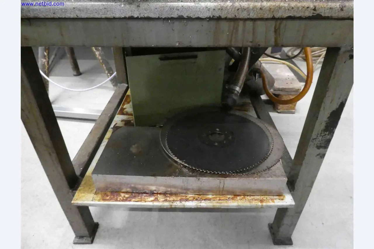 Machines for the production of precise metal components using CNC turning and CNC milling-3