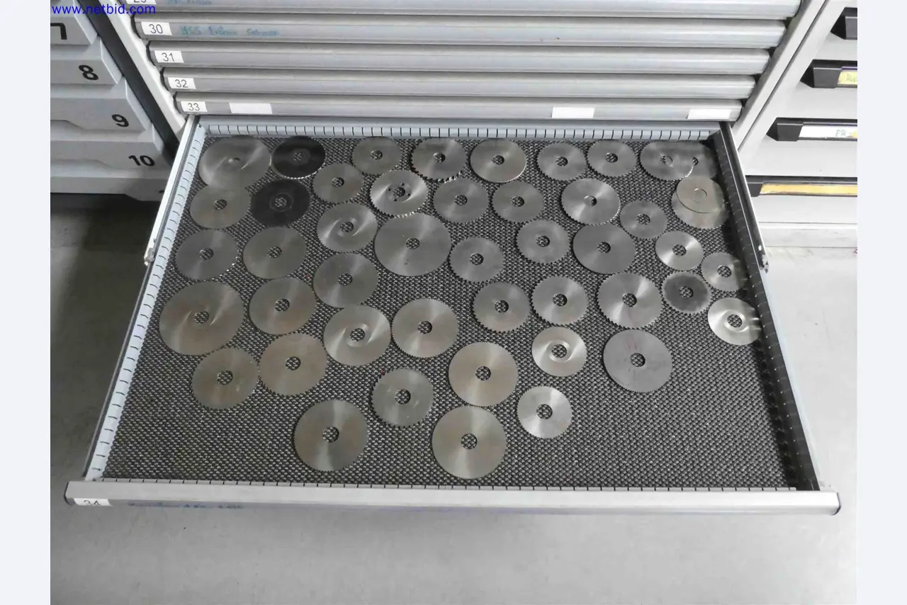 Machines for the production of precise metal components using CNC turning and CNC milling-11