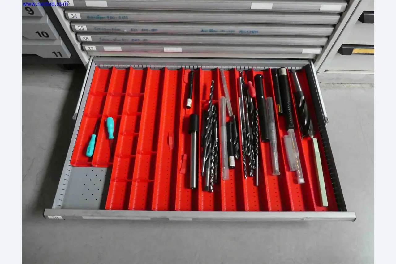 Machines for the production of precise metal components using CNC turning and CNC milling-14