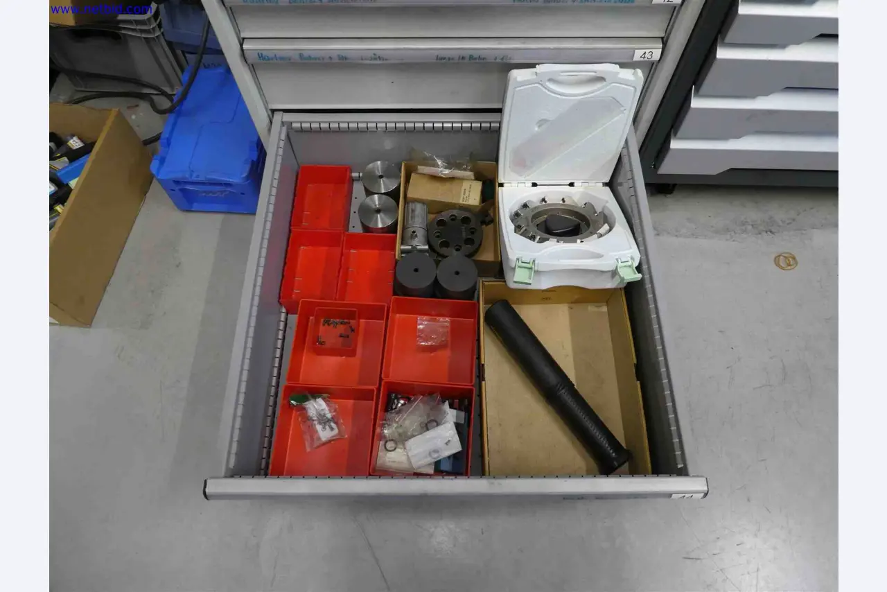 Machines for the production of precise metal components using CNC turning and CNC milling-19