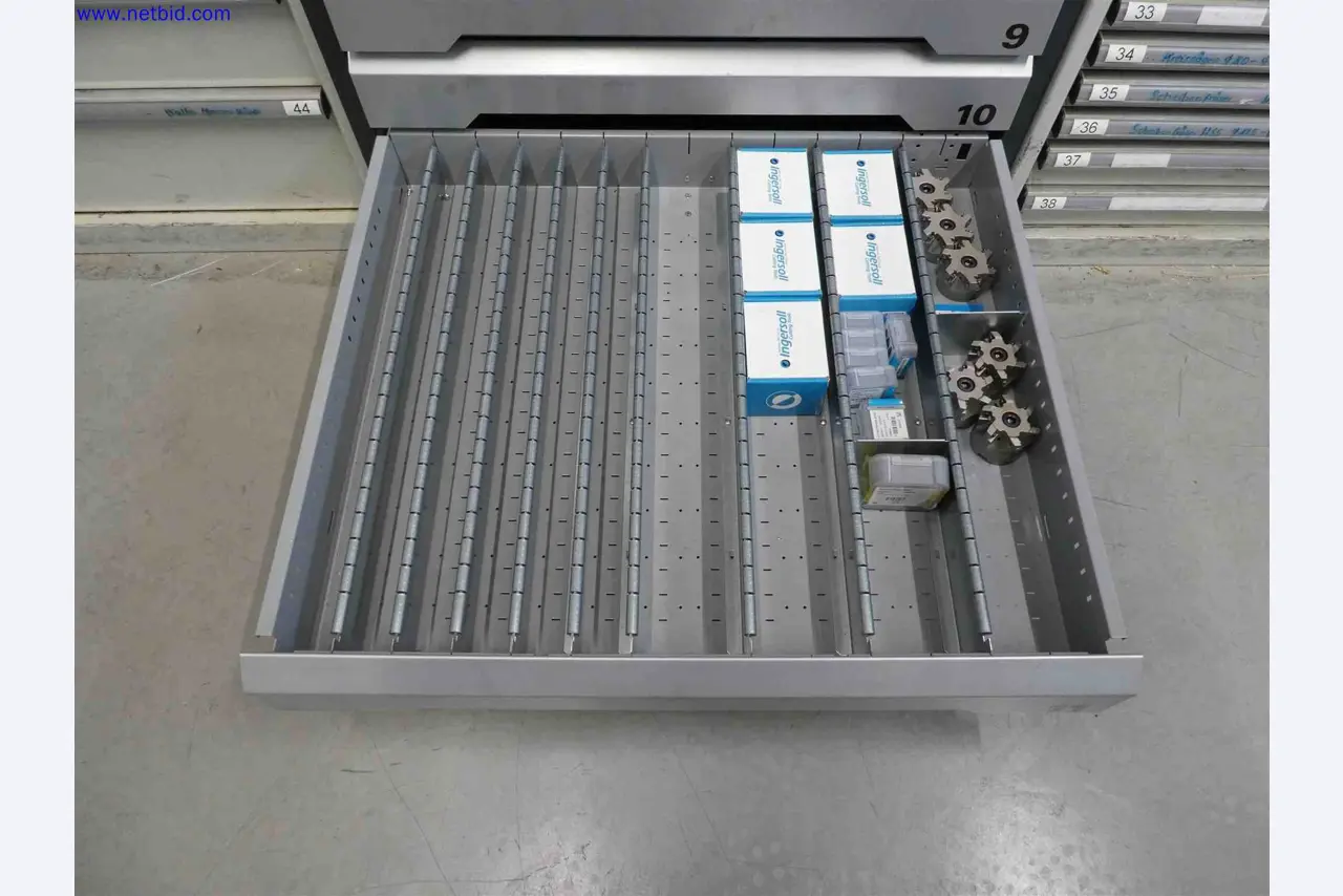 Machines for the production of precise metal components using CNC turning and CNC milling-31