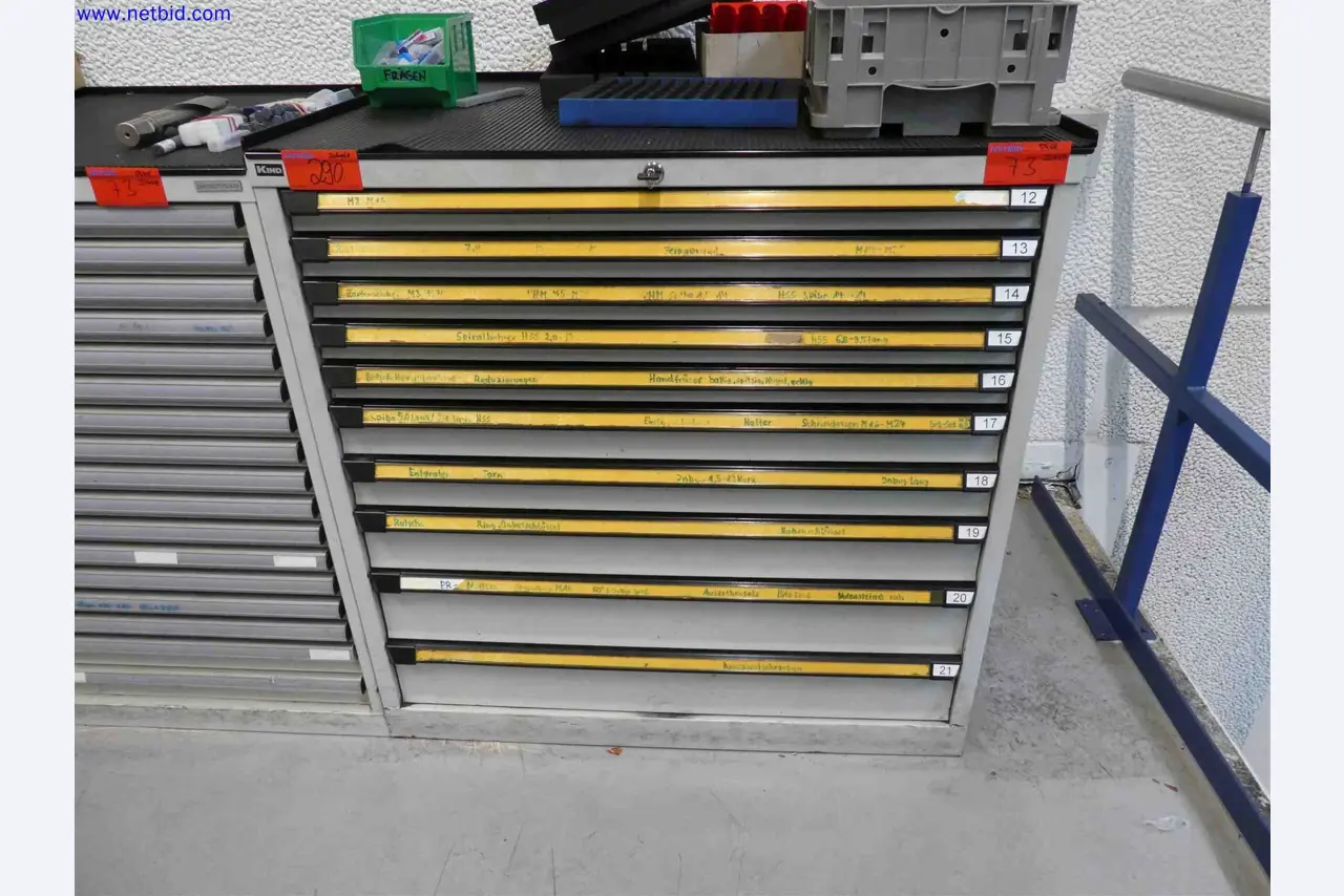 Machines for the production of precise metal components using CNC turning and CNC milling-32