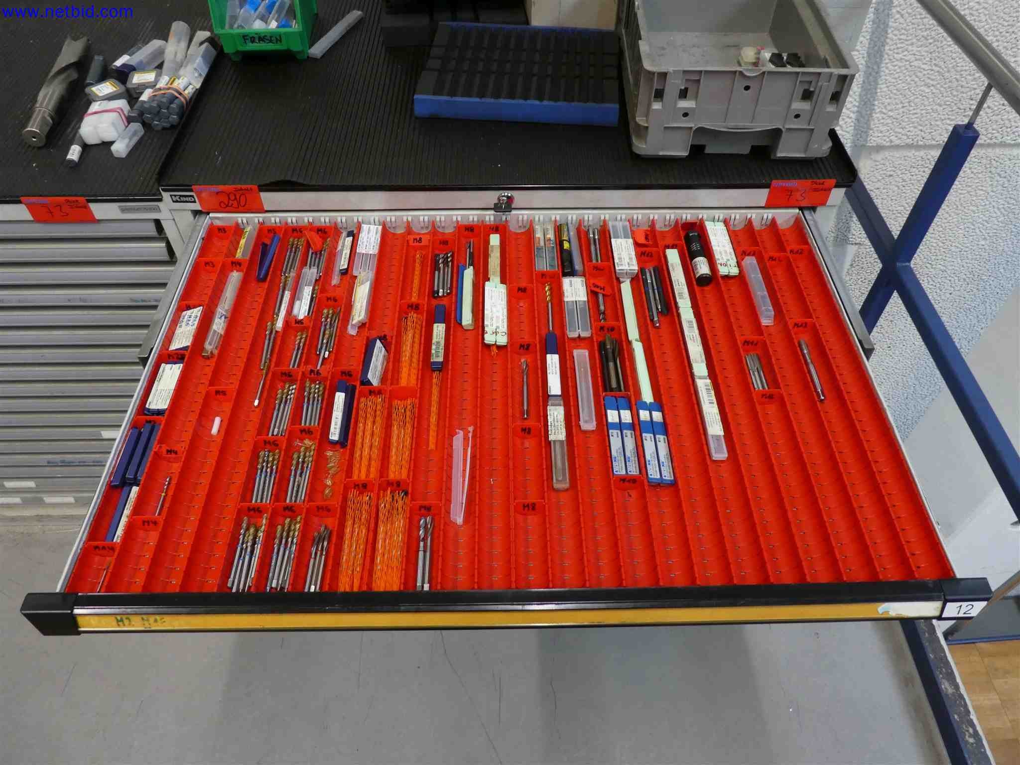 Machines for the production of precise metal components using CNC turning and CNC milling-33