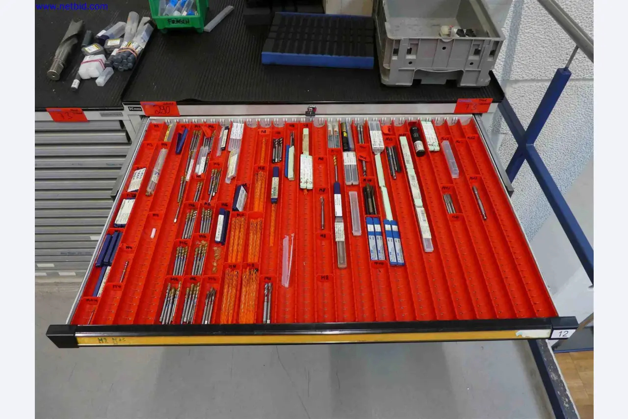 Machines for the production of precise metal components using CNC turning and CNC milling-33