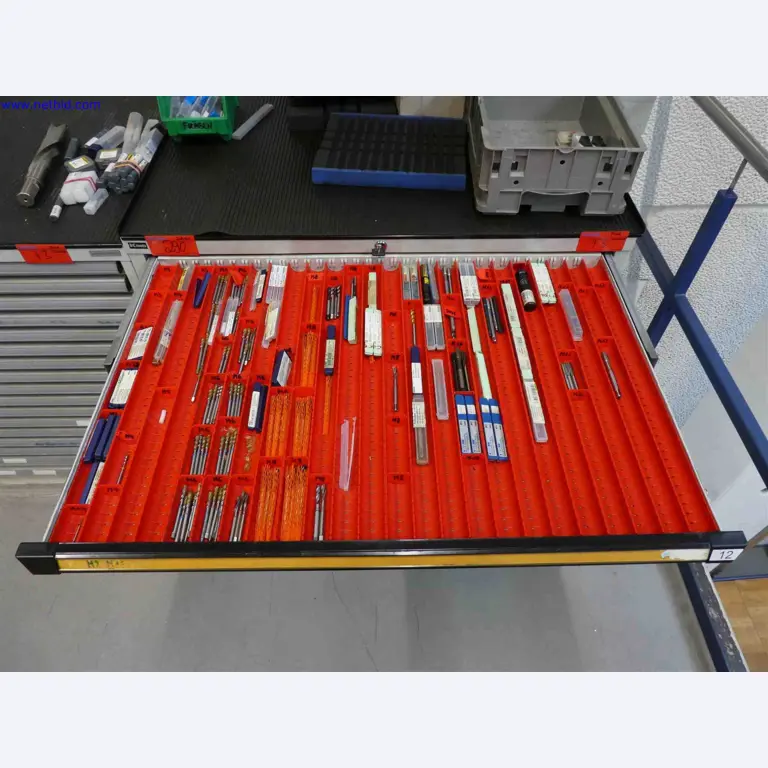 Machines for the production of precise metal components using CNC turning and CNC milling-33