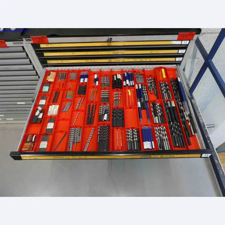 Machines for the production of precise metal components using CNC turning and CNC milling-36