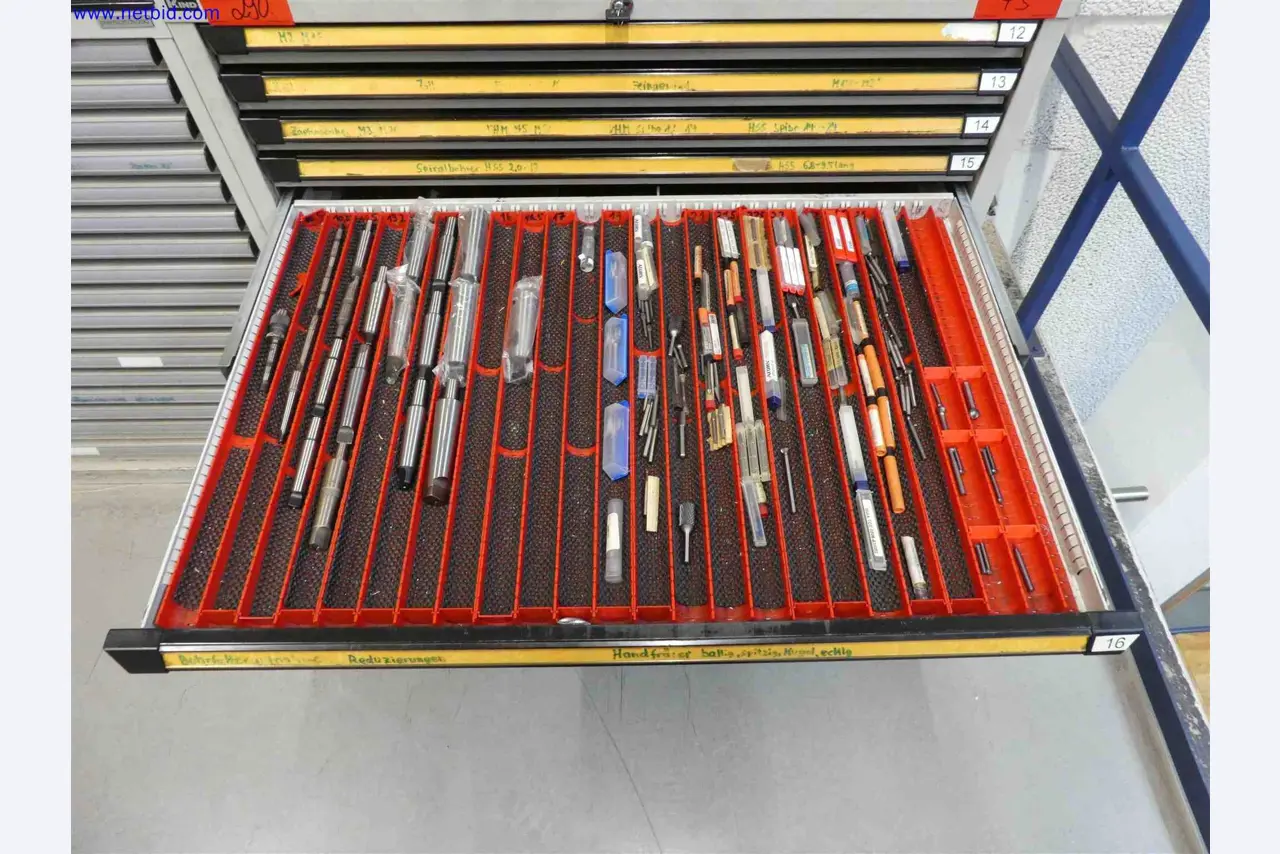 Machines for the production of precise metal components using CNC turning and CNC milling-37