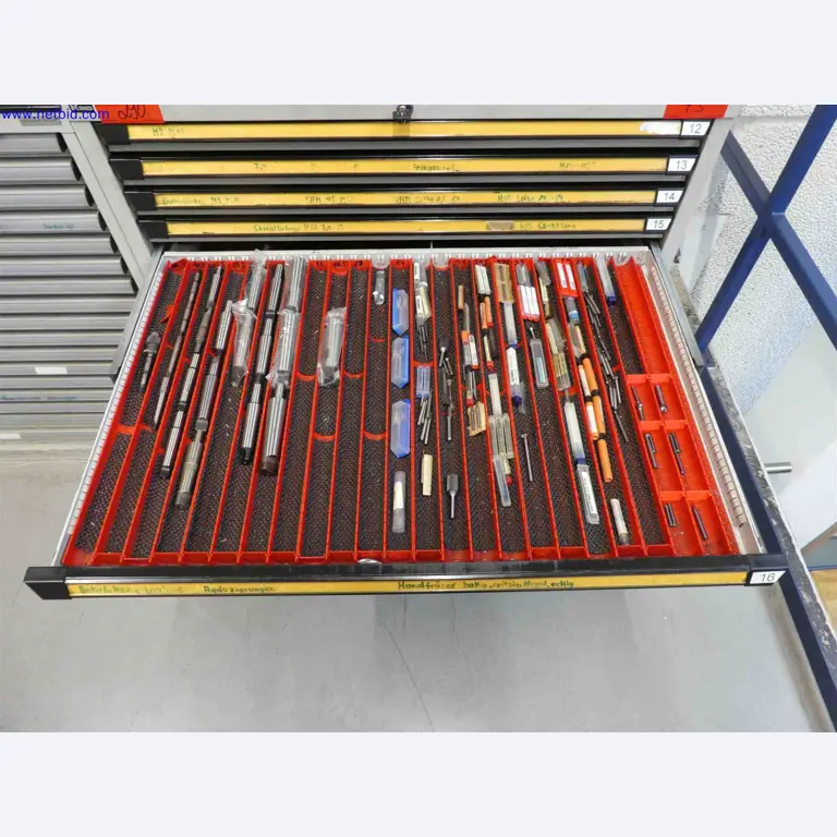 Machines for the production of precise metal components using CNC turning and CNC milling-37