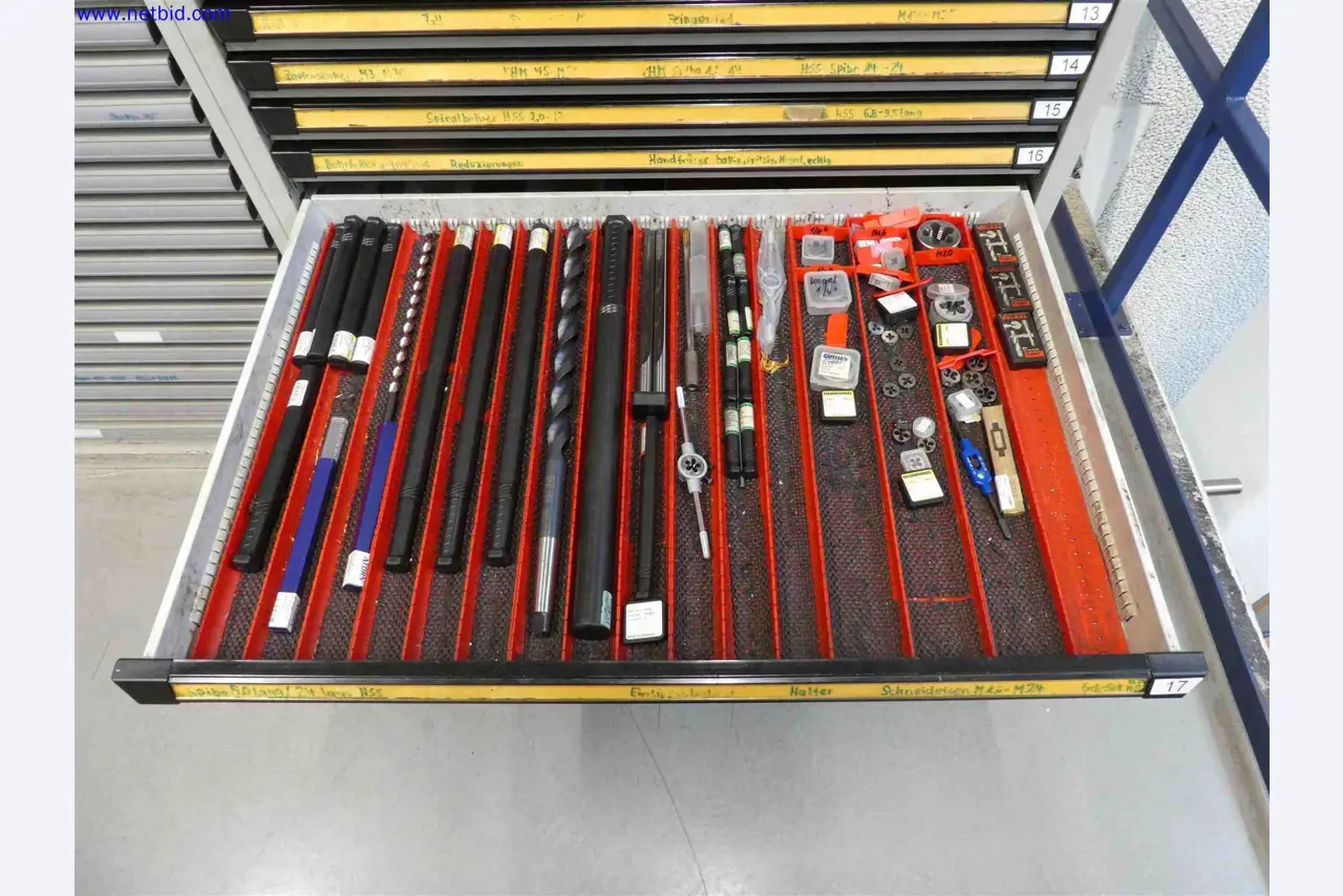 Machines for the production of precise metal components using CNC turning and CNC milling-38