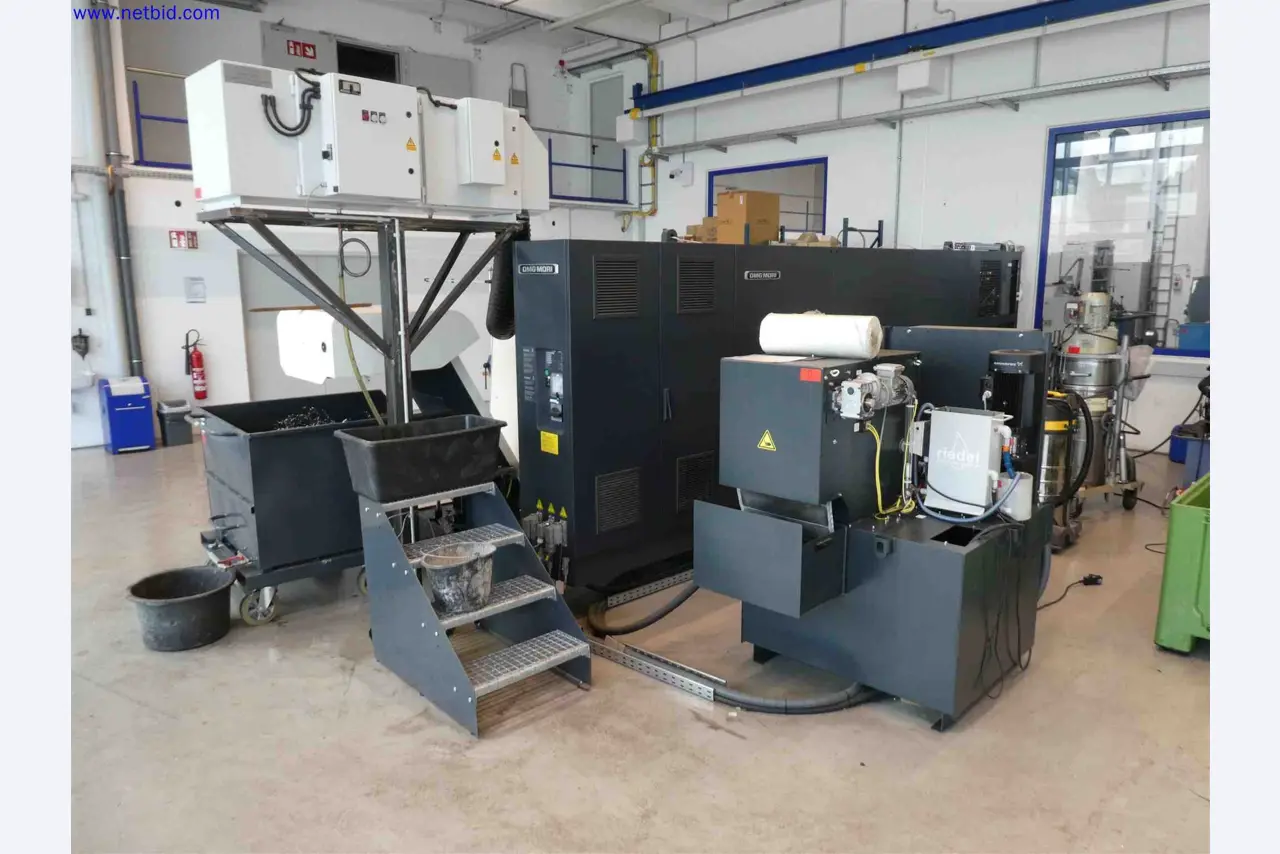 Maschinen zur Herstellung von präzisen Metallbauteilen mittels CNC-Drehen und CNC-Fräsen-12