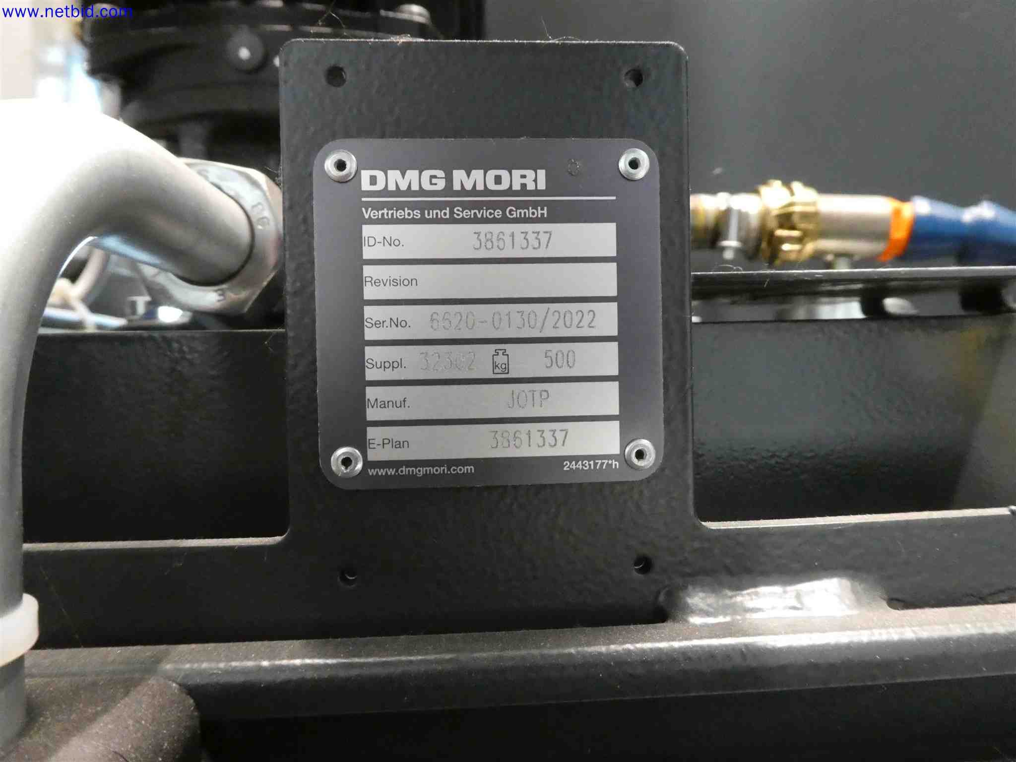 Maschinen zur Herstellung von präzisen Metallbauteilen mittels CNC-Drehen und CNC-Fräsen-21