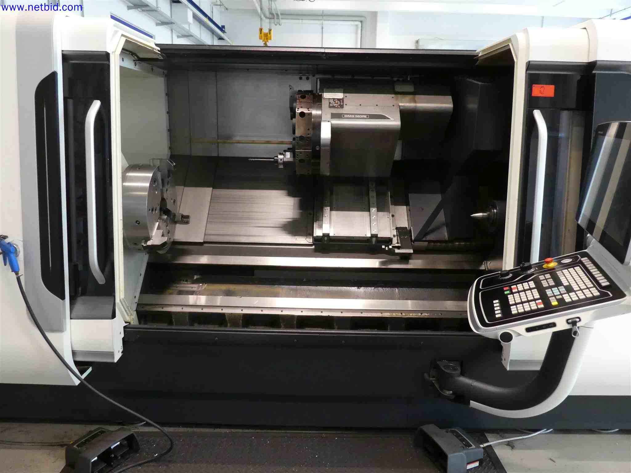 Maschinen zur Herstellung von präzisen Metallbauteilen mittels CNC-Drehen und CNC-Fräsen-3