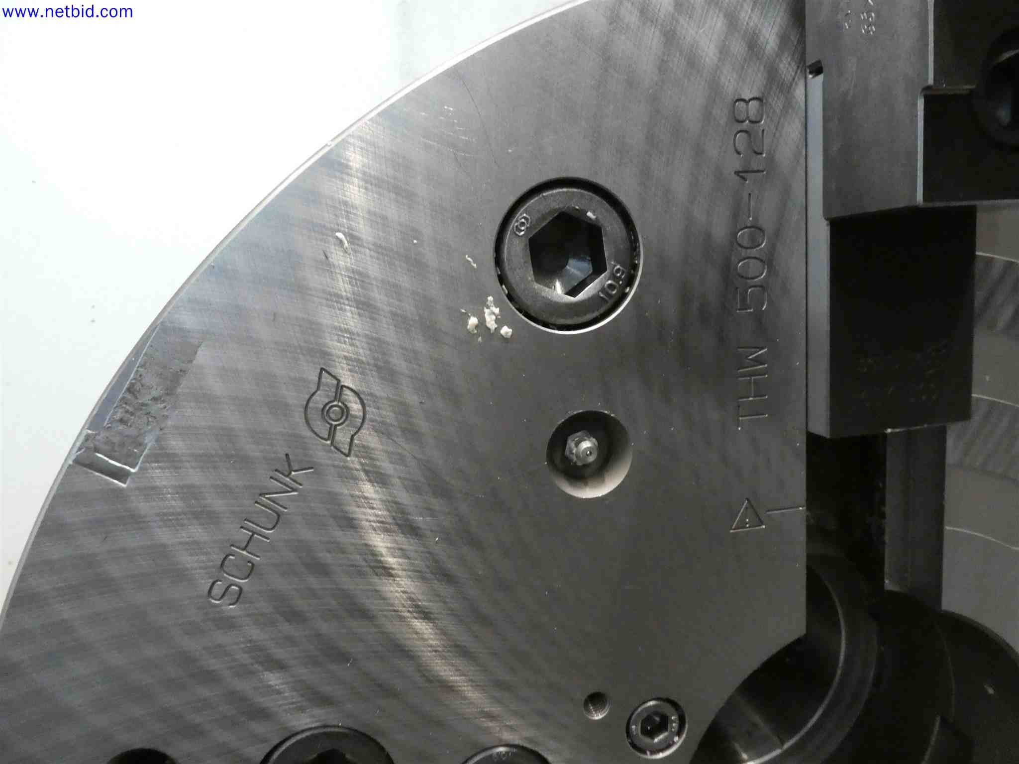 Maschinen zur Herstellung von präzisen Metallbauteilen mittels CNC-Drehen und CNC-Fräsen-5