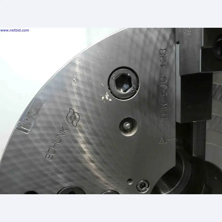 Maschinen zur Herstellung von präzisen Metallbauteilen mittels CNC-Drehen und CNC-Fräsen-5