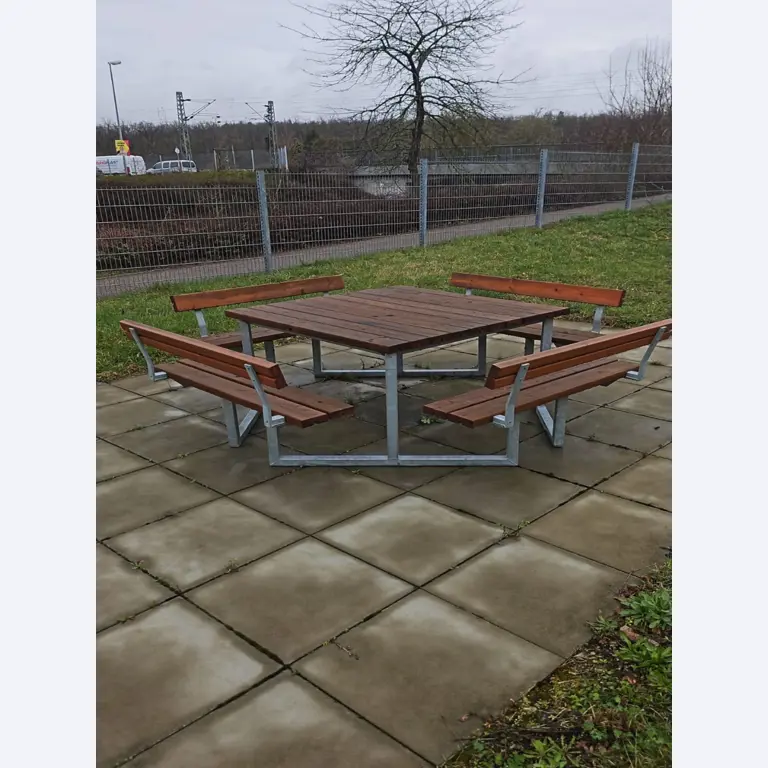 Maschinen zur Herstellung von präzisen Metallbauteilen mittels CNC-Drehen und CNC-Fräsen-1