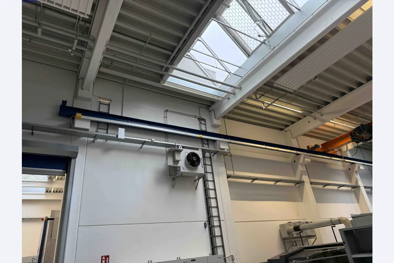 Machines for the production of precise metal components using CNC turning and CNC milling-2