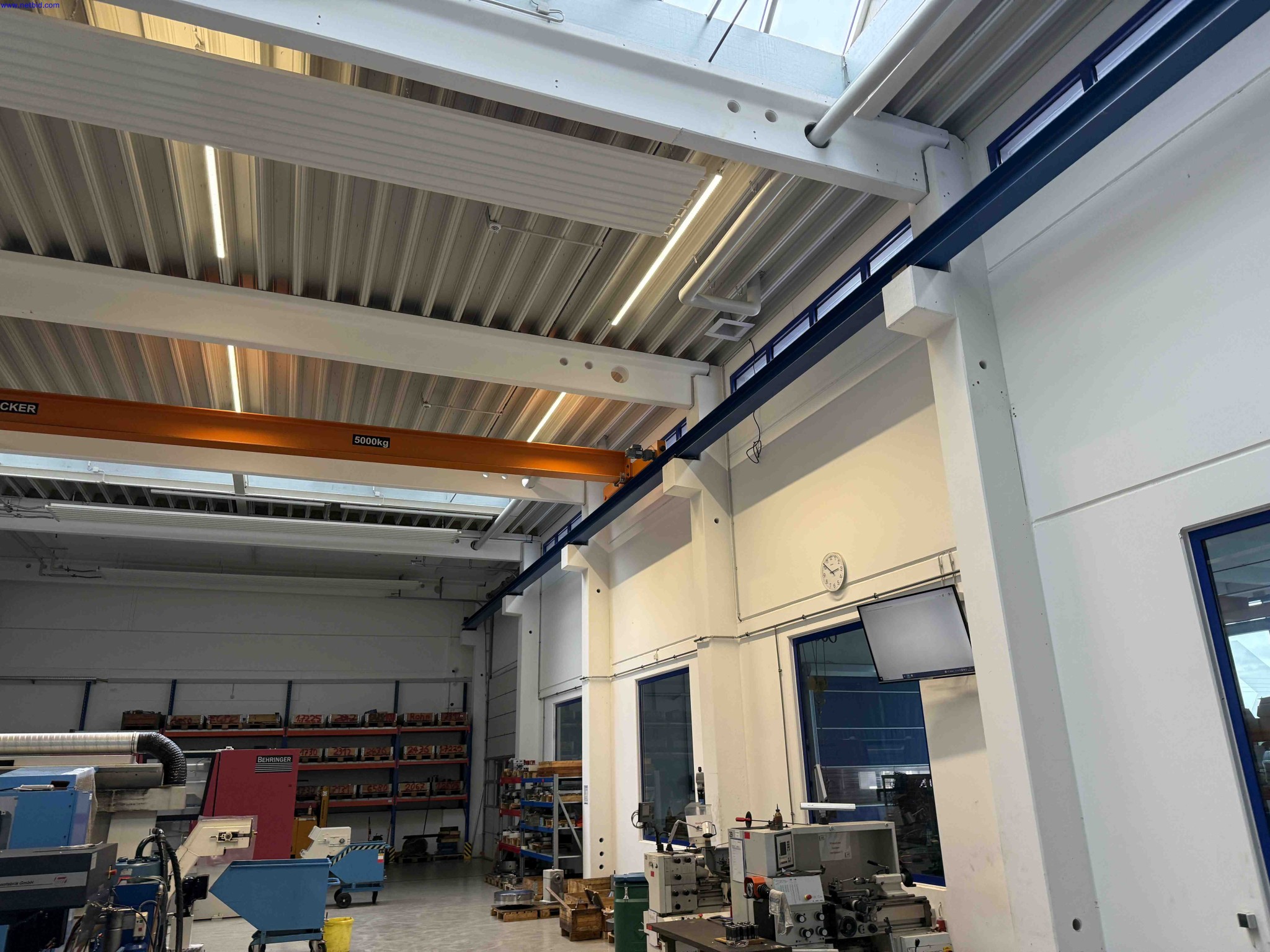 Machines for the production of precise metal components using CNC turning and CNC milling-4