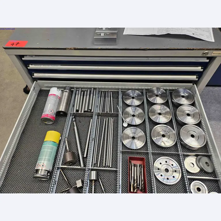 Maschinen zur Herstellung von präzisen Metallbauteilen mittels CNC-Drehen und CNC-Fräsen-10