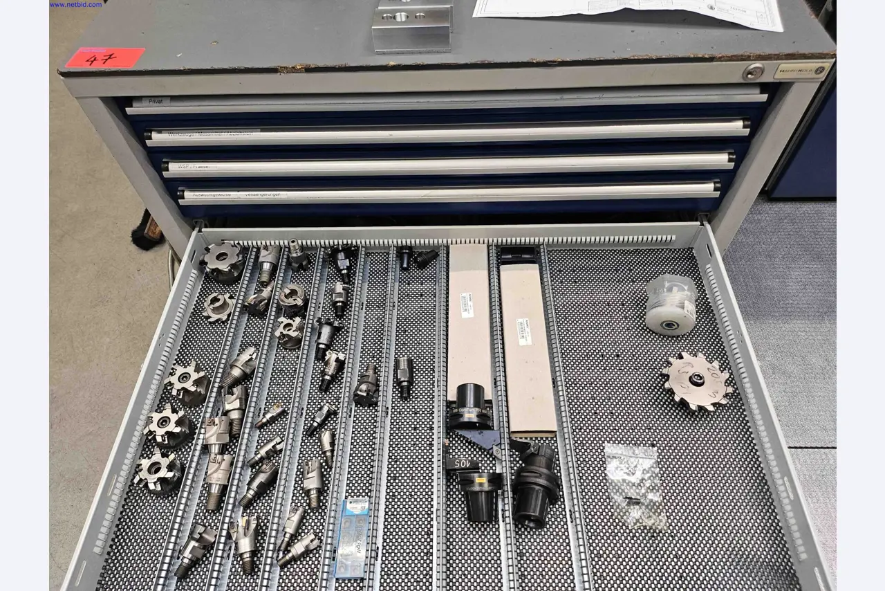 Maschinen zur Herstellung von präzisen Metallbauteilen mittels CNC-Drehen und CNC-Fräsen-11