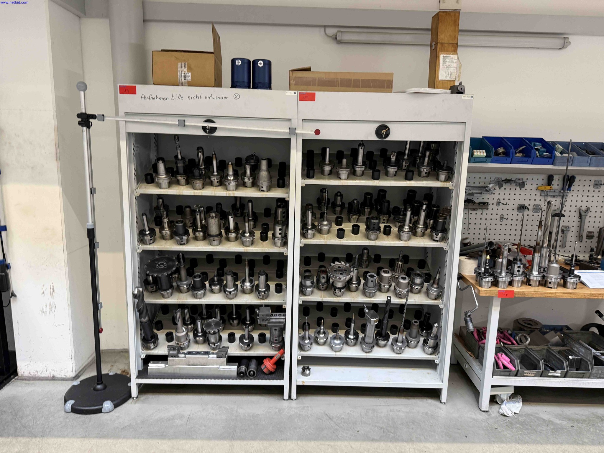 Maschinen zur Herstellung von präzisen Metallbauteilen mittels CNC-Drehen und CNC-Fräsen-14