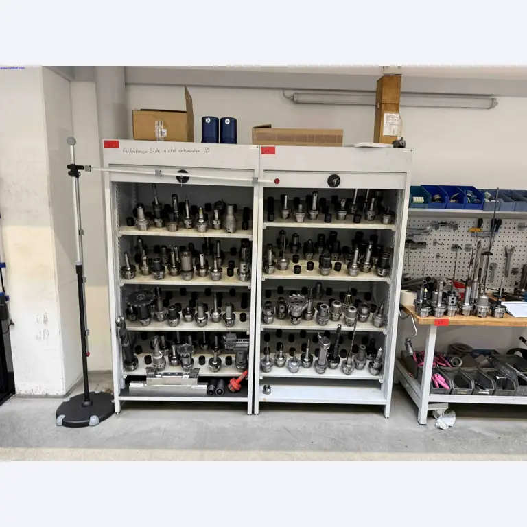 Maschinen zur Herstellung von präzisen Metallbauteilen mittels CNC-Drehen und CNC-Fräsen-14