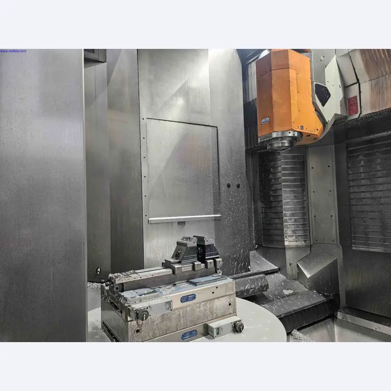 Maschinen zur Herstellung von präzisen Metallbauteilen mittels CNC-Drehen und CNC-Fräsen-3