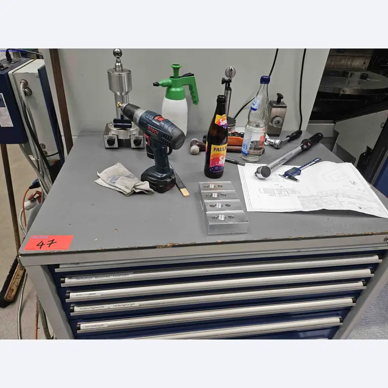 Maschinen zur Herstellung von präzisen Metallbauteilen mittels CNC-Drehen und CNC-Fräsen-7