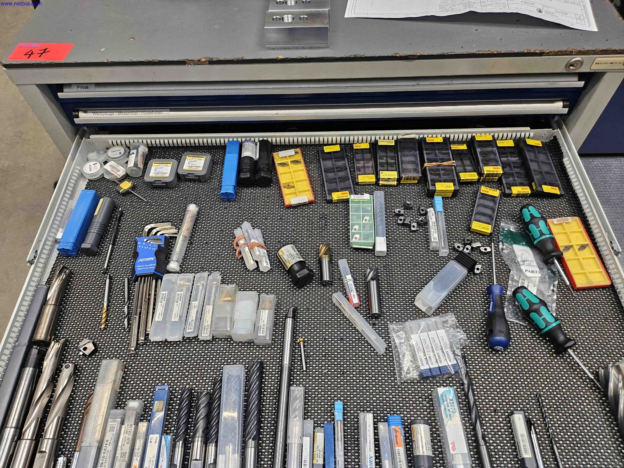 Maschinen zur Herstellung von präzisen Metallbauteilen mittels CNC-Drehen und CNC-Fräsen-9