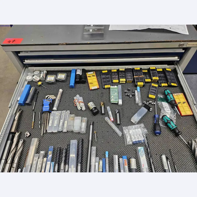 Maschinen zur Herstellung von präzisen Metallbauteilen mittels CNC-Drehen und CNC-Fräsen-9