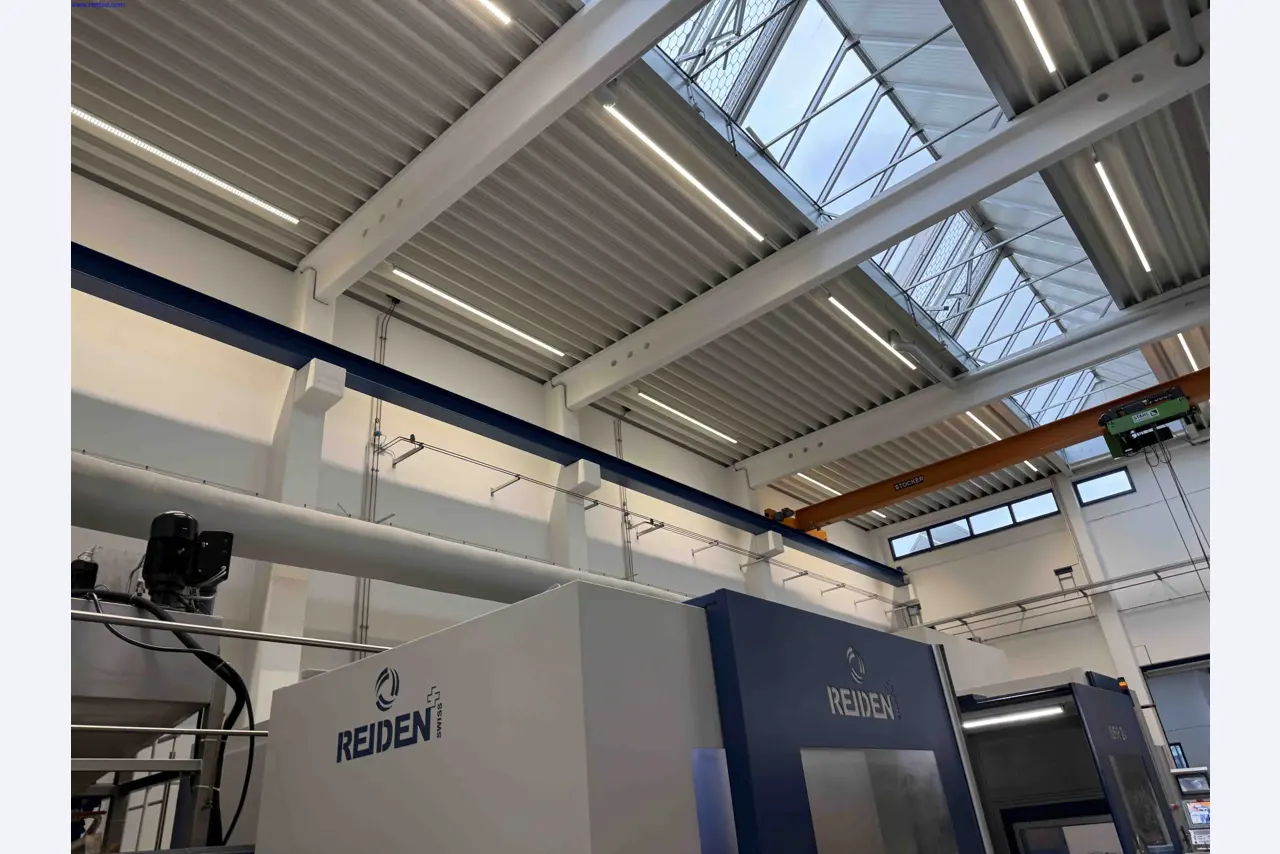 Machines for the production of precise metal components using CNC turning and CNC milling-3