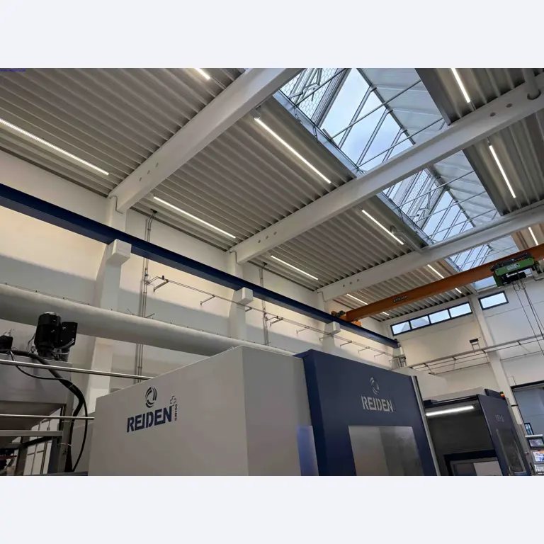 Machines for the production of precise metal components using CNC turning and CNC milling-3