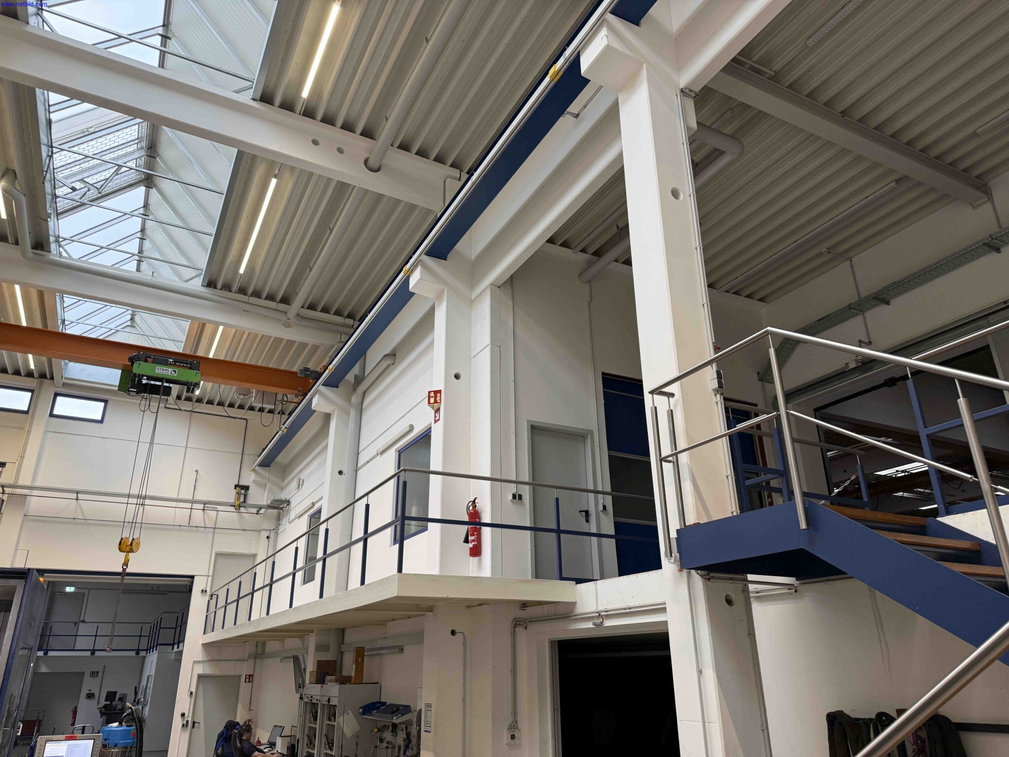 Machines for the production of precise metal components using CNC turning and CNC milling-4