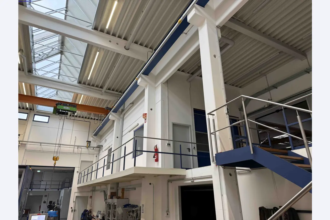 Machines for the production of precise metal components using CNC turning and CNC milling-4