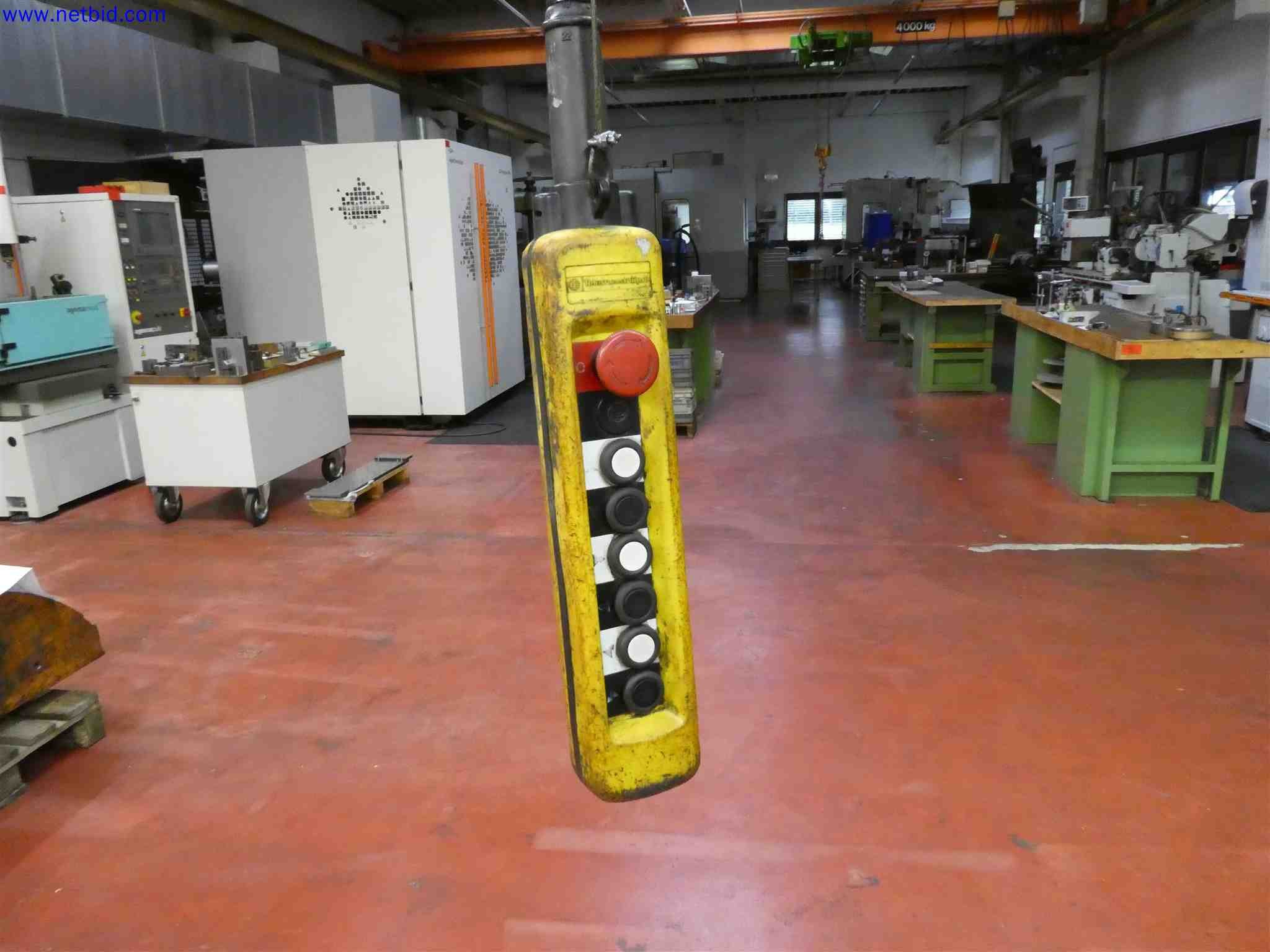 Machines for the production of precise metal components using CNC turning and CNC milling-10