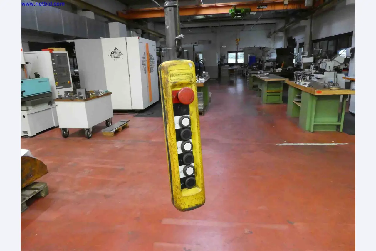 Machines for the production of precise metal components using CNC turning and CNC milling-10