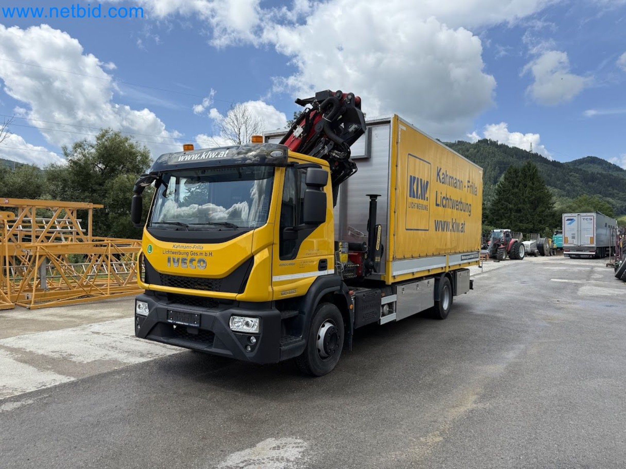 Ciężarówka IVECO 160-320 Eurocargo z żurawiem załadunkowym Palfinger PK 18002-EH B Power Link Plus-12
