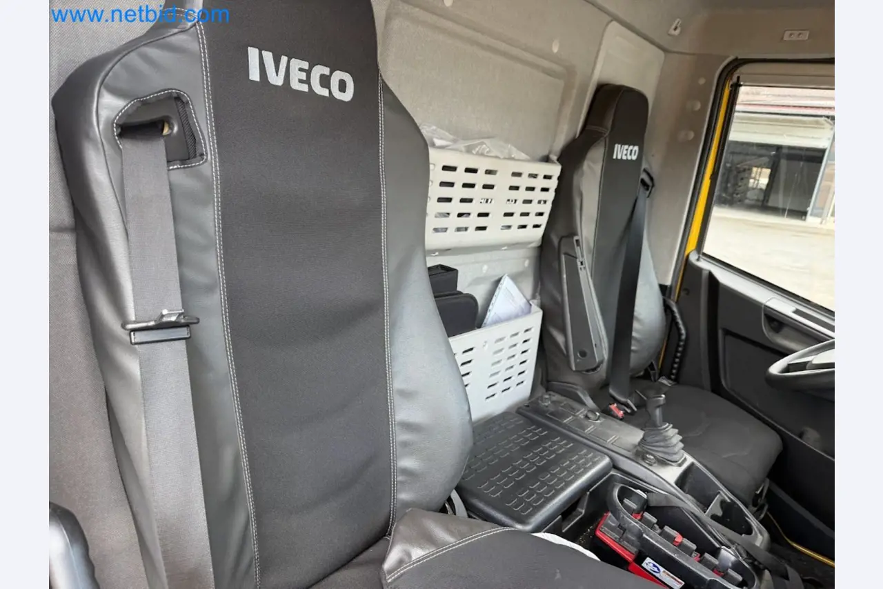 IVECO 160-320 Eurocargo truck with Palfinger PK 18002-EH B Power Link Plus loading crane-17