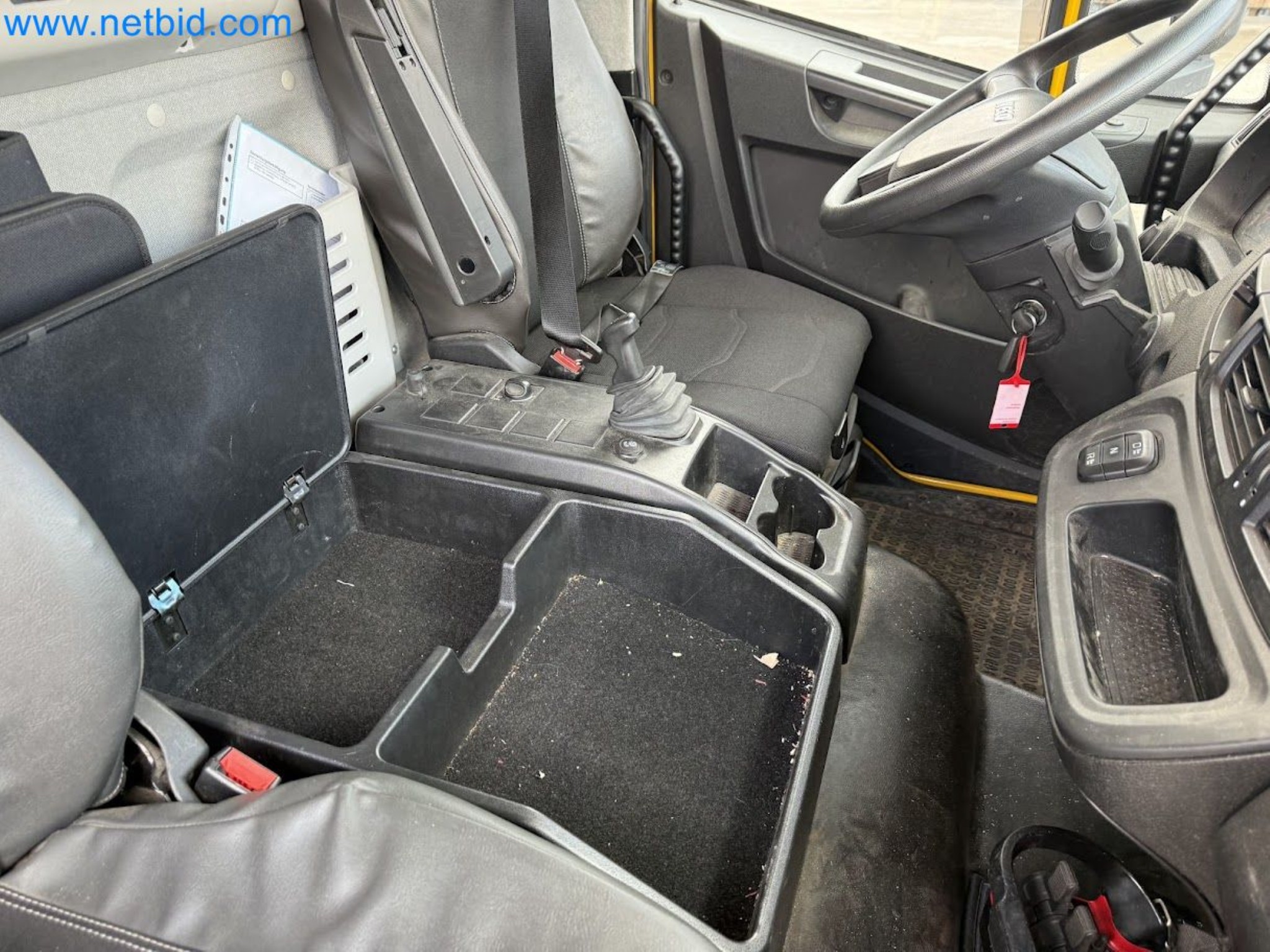 Ciężarówka IVECO 160-320 Eurocargo z żurawiem załadunkowym Palfinger PK 18002-EH B Power Link Plus-18