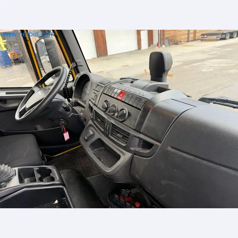 IVECO 160-320 Eurocargo truck with Palfinger PK 18002-EH B Power Link Plus loading crane-22