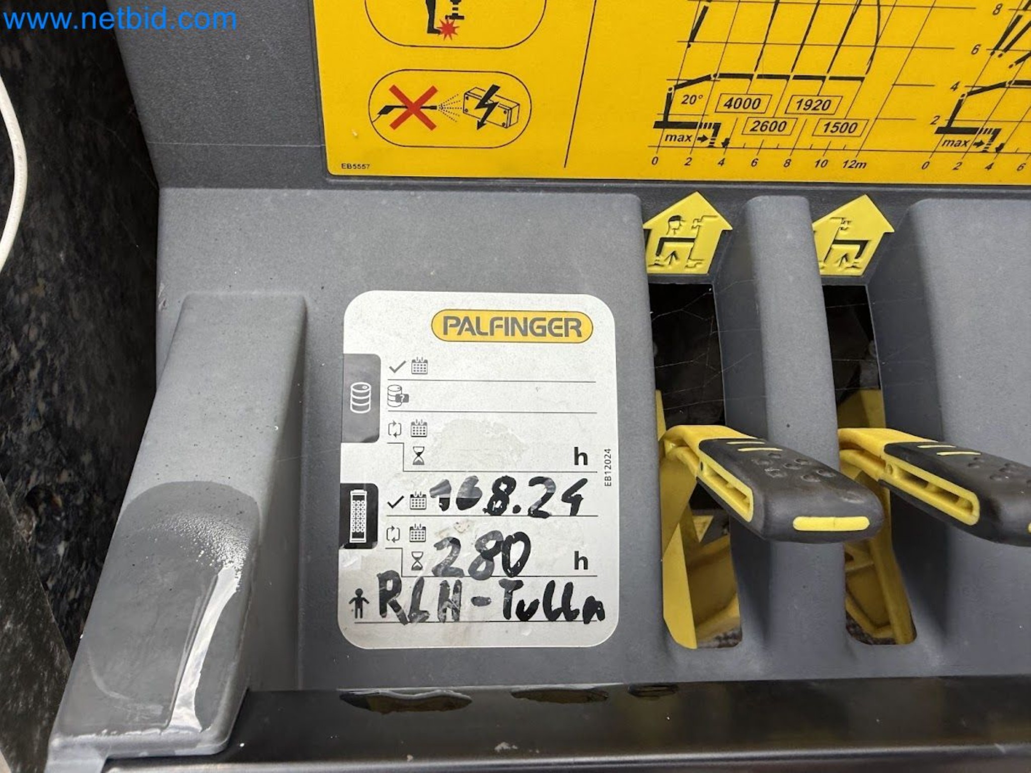 Ciężarówka IVECO 160-320 Eurocargo z żurawiem załadunkowym Palfinger PK 18002-EH B Power Link Plus-25