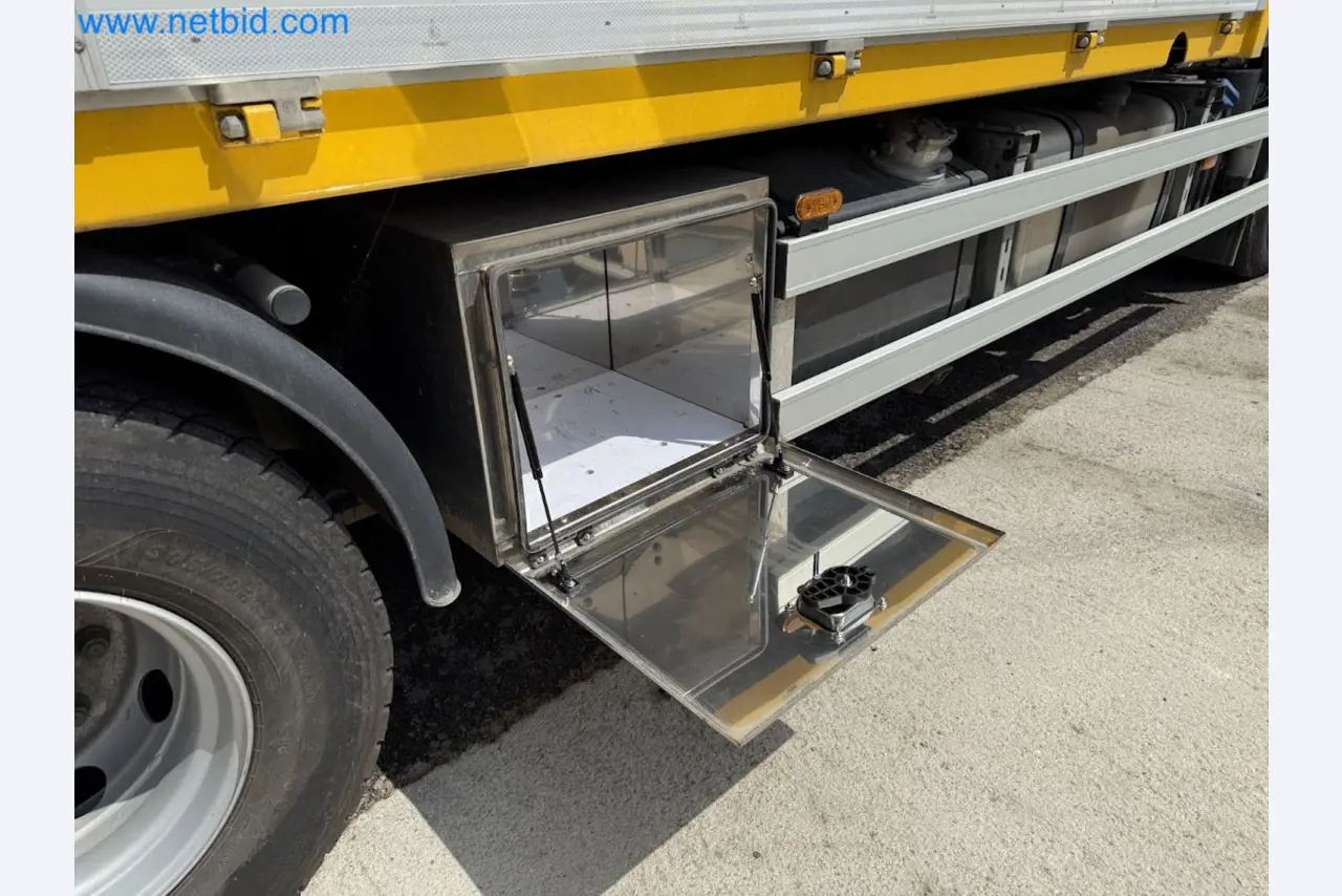 IVECO 160-320 Eurocargo truck with Palfinger PK 18002-EH B Power Link Plus loading crane-29